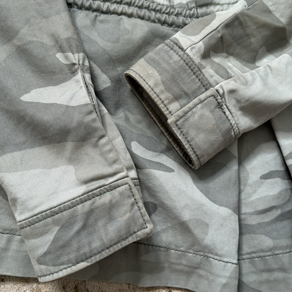 Abercrombie & Fitch Camo Utility Jacket - Picture 10 of 11